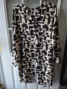 Reitmans Black, Cream and Blush Geometric Button-Up Tunic/dress